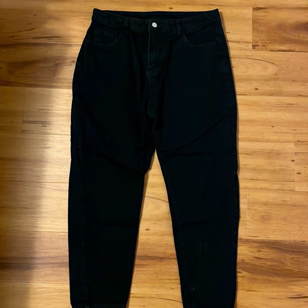 High Rise Jeans - Picture 2 of 3